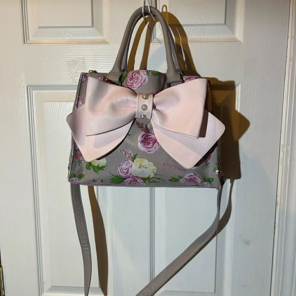 Betsey Johnson Synthetic Satchel/shoulder bag Floral&Pearl large pink bow accent